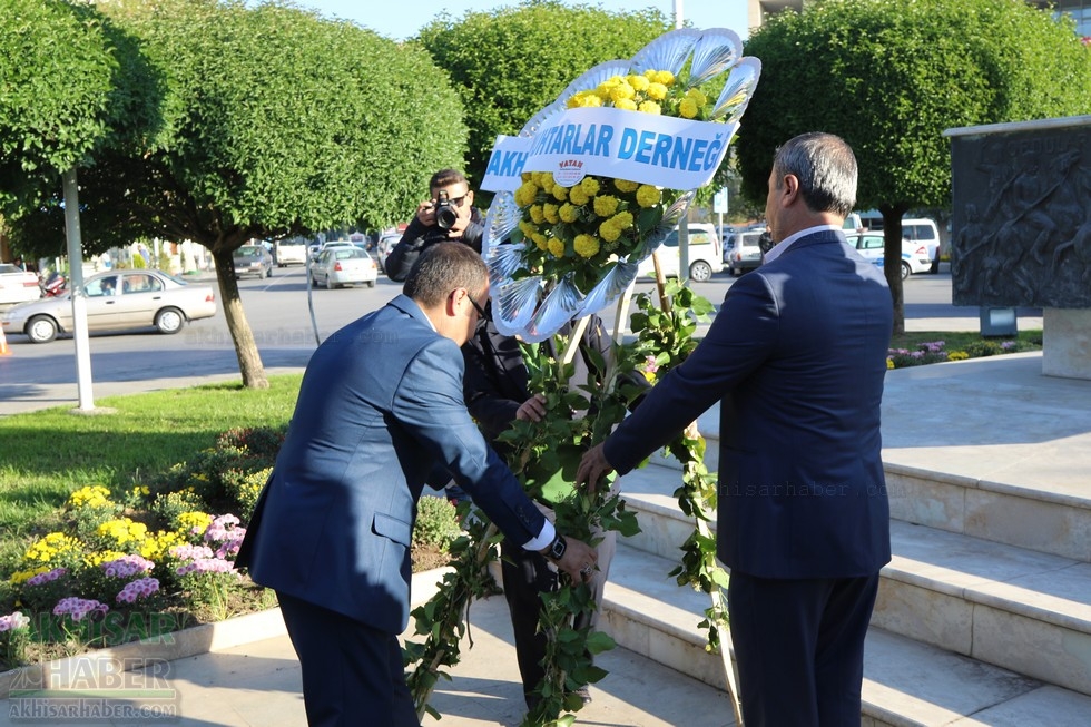 Fotoğraflarla Akhisar'da Muhtarlar Günü Milli Egemenlik Meydanı Ata 8