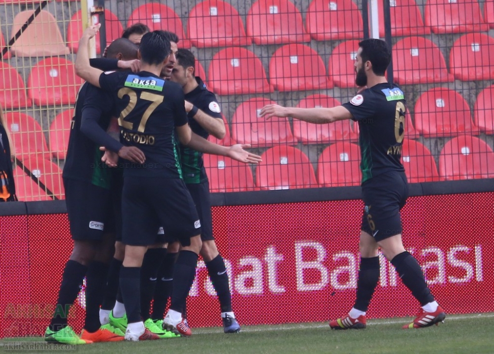 Akhisarspor, Gümüşhanespor müsabakasından görülmemiş kareler 22