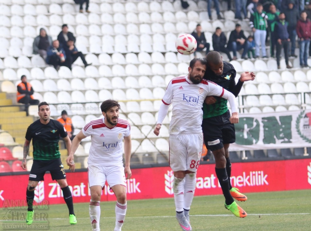 Akhisarspor, Gümüşhanespor müsabakasından görülmemiş kareler 32