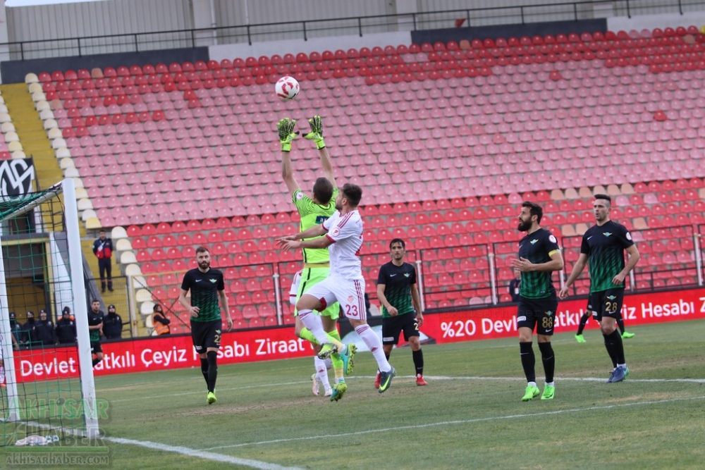 Akhisarspor, Gümüşhanespor müsabakasından görülmemiş kareler 48