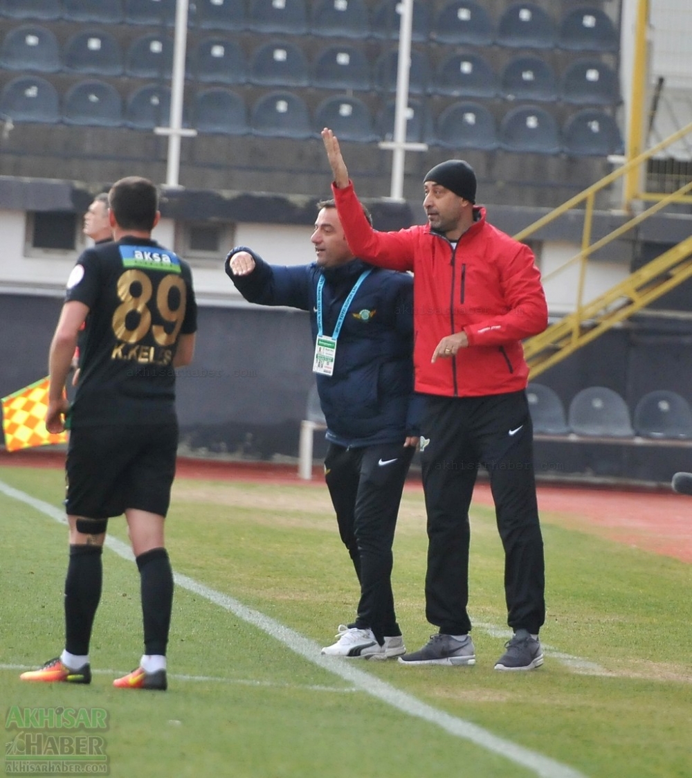 Akhisarspor, Gümüşhanespor müsabakasından görülmemiş kareler 53