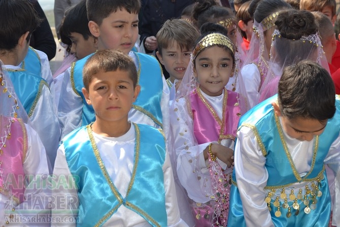 Akhisar Toki Zeytinkent İlkokulunda 23 Nisan coşkuyla kutlandı 103