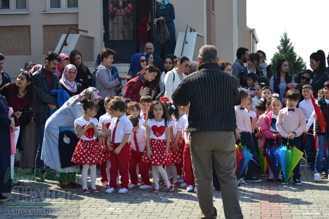 Akhisar Toki Zeytinkent İlkokulunda 23 Nisan coşkuyla kutlandı 110