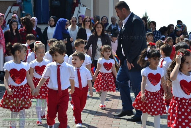 Akhisar Toki Zeytinkent İlkokulunda 23 Nisan coşkuyla kutlandı 125