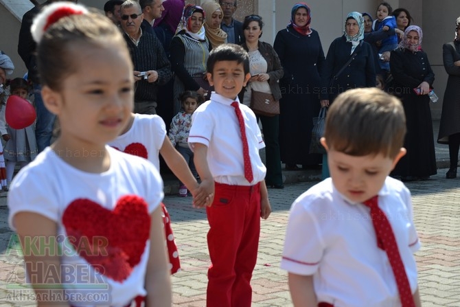 Akhisar Toki Zeytinkent İlkokulunda 23 Nisan coşkuyla kutlandı 131