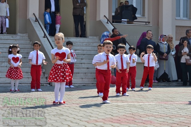 Akhisar Toki Zeytinkent İlkokulunda 23 Nisan coşkuyla kutlandı 136