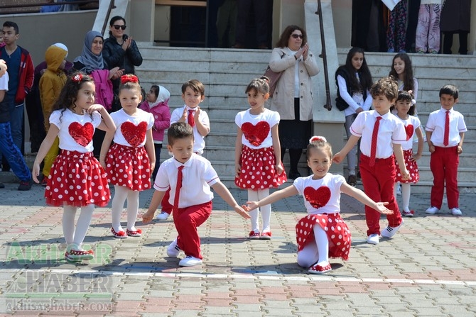 Akhisar Toki Zeytinkent İlkokulunda 23 Nisan coşkuyla kutlandı 140