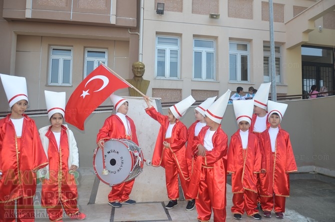 Akhisar Toki Zeytinkent İlkokulunda 23 Nisan coşkuyla kutlandı 17