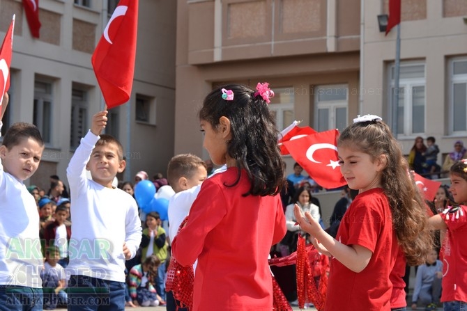 Akhisar Toki Zeytinkent İlkokulunda 23 Nisan coşkuyla kutlandı 170