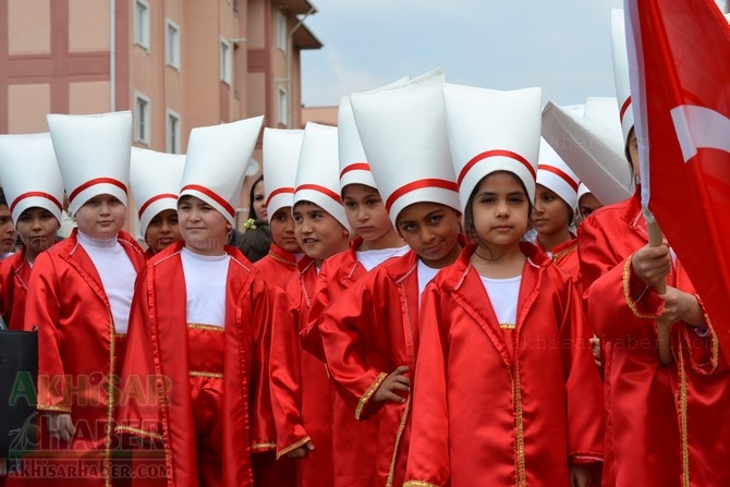 Akhisar Toki Zeytinkent İlkokulunda 23 Nisan coşkuyla kutlandı 34