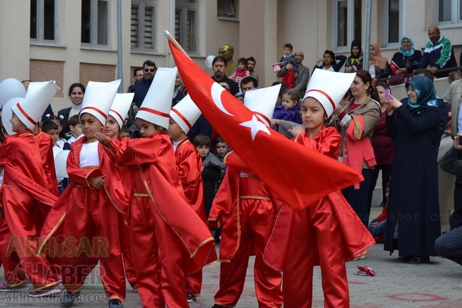 Akhisar Toki Zeytinkent İlkokulunda 23 Nisan coşkuyla kutlandı 38