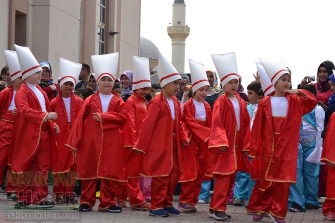 Akhisar Toki Zeytinkent İlkokulunda 23 Nisan coşkuyla kutlandı 41