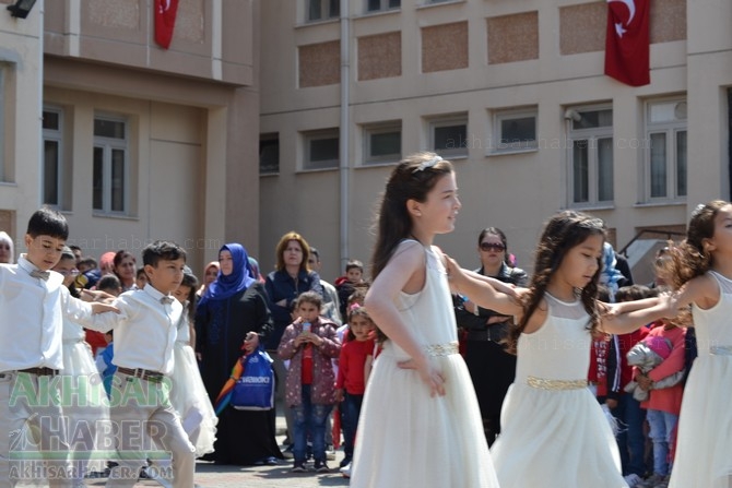 Akhisar Toki Zeytinkent İlkokulunda 23 Nisan coşkuyla kutlandı 52