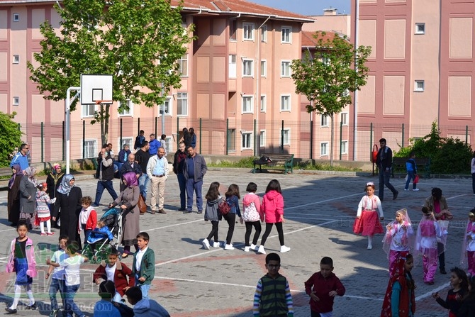 Akhisar Toki Zeytinkent İlkokulunda 23 Nisan coşkuyla kutlandı 74