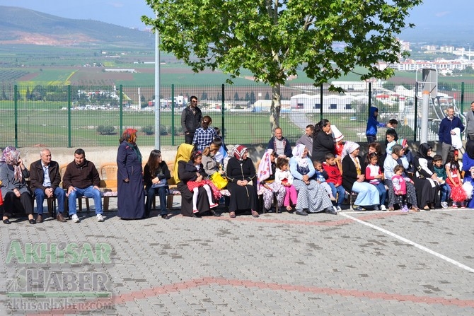 Akhisar Toki Zeytinkent İlkokulunda 23 Nisan coşkuyla kutlandı 76