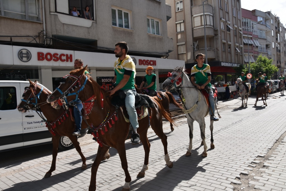 558. Çağlak Festivali Açılış Töreni Atlı birliklerin geçişleri 13