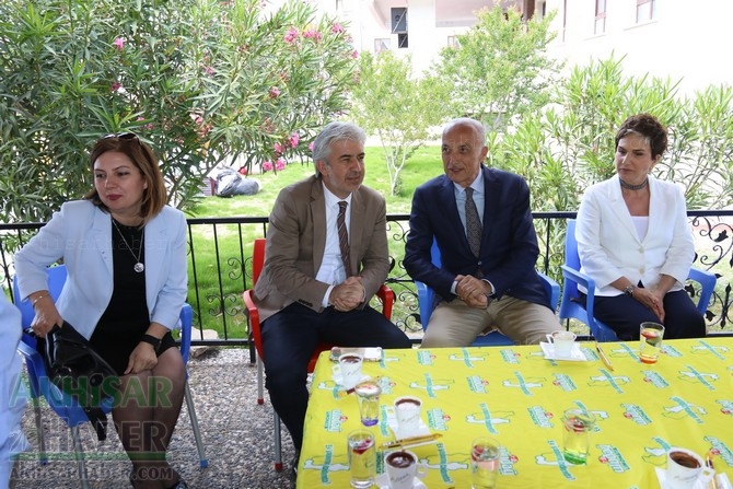 Zeynep Gülin Öngör Mesleki ve Teknik Anadolu Lisesi Akıllı Spor ve Konfe 16