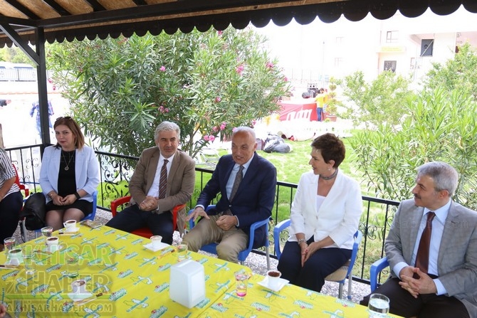 Zeynep Gülin Öngör Mesleki ve Teknik Anadolu Lisesi Akıllı Spor ve Konfe 21