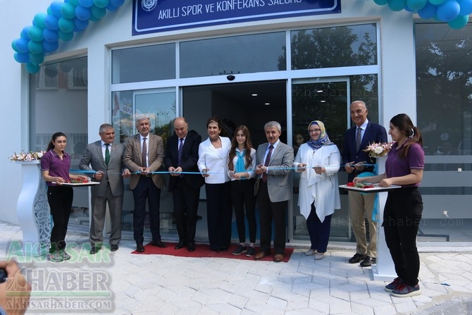 Zeynep Gülin Öngör Mesleki ve Teknik Anadolu Lisesi Akıllı Spor ve Konfe 24