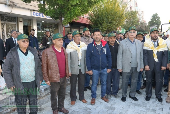 Akhisar’da zeytine minnet yürüyüşü yapıldı 12