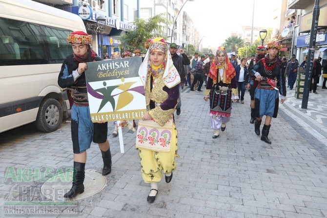 Akhisar’da zeytine minnet yürüyüşü yapıldı 21