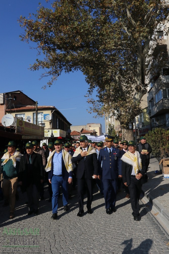 Akhisar’da zeytine minnet yürüyüşü yapıldı 67