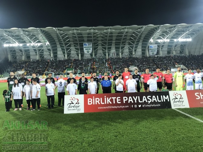 Teleset Mobilya Akhisarspor ile Trabzonspor müsabakasının özel misafirle 10