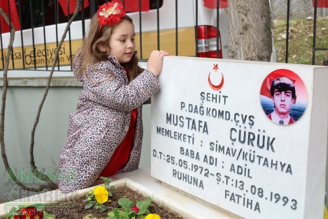 Akhisar'da 18 Mart Şehitler Günü ve Çanakkale Zaferinin 103.Yılı 112