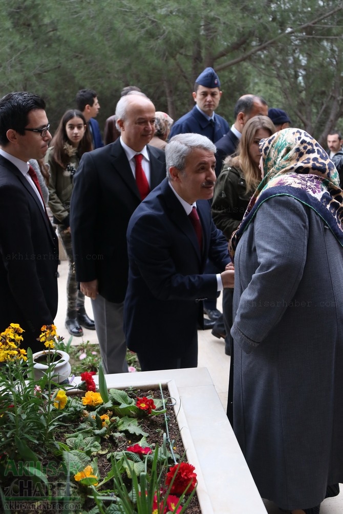 Akhisar'da 18 Mart Şehitler Günü ve Çanakkale Zaferinin 103.Yılı 141