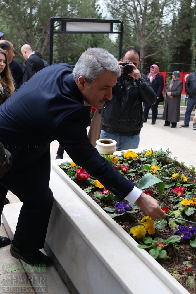 Akhisar'da 18 Mart Şehitler Günü ve Çanakkale Zaferinin 103.Yılı 142