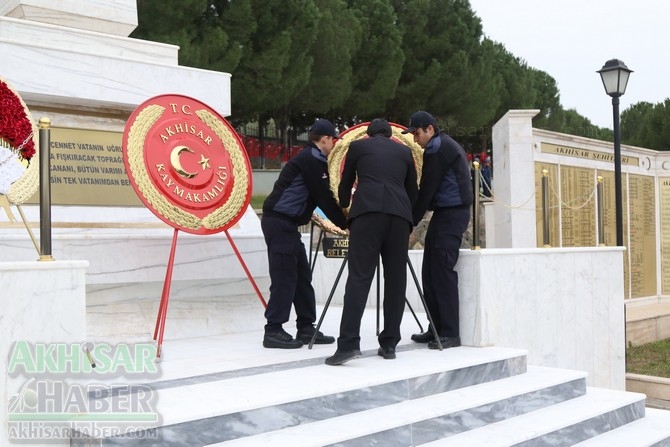 Akhisar'da 18 Mart Şehitler Günü ve Çanakkale Zaferinin 103.Yılı 17