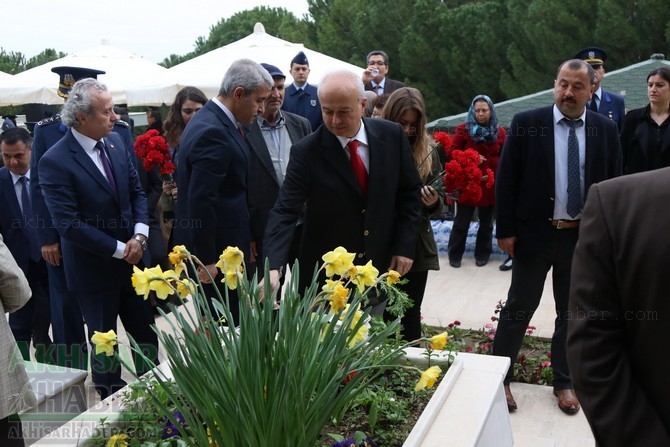 Akhisar'da 18 Mart Şehitler Günü ve Çanakkale Zaferinin 103.Yılı 79