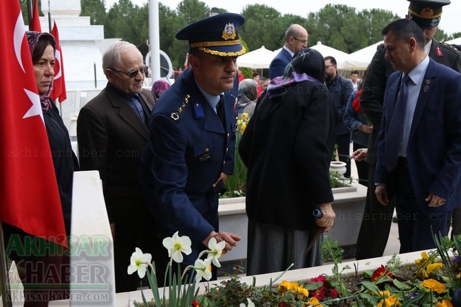 Akhisar'da 18 Mart Şehitler Günü ve Çanakkale Zaferinin 103.Yılı 82