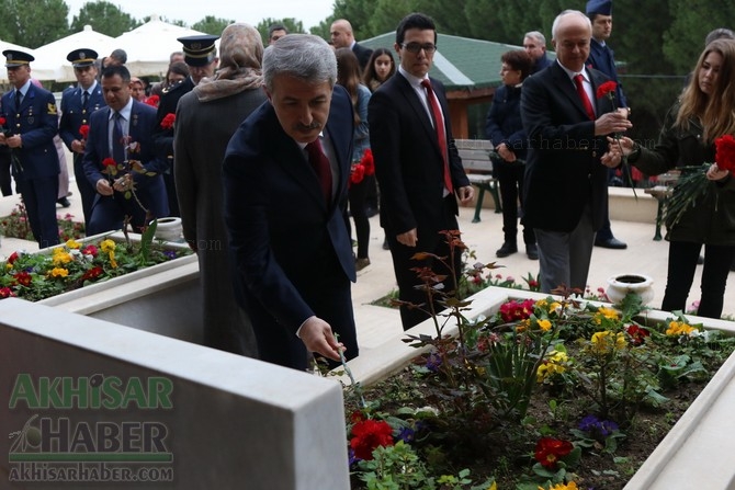 Akhisar'da 18 Mart Şehitler Günü ve Çanakkale Zaferinin 103.Yılı 86