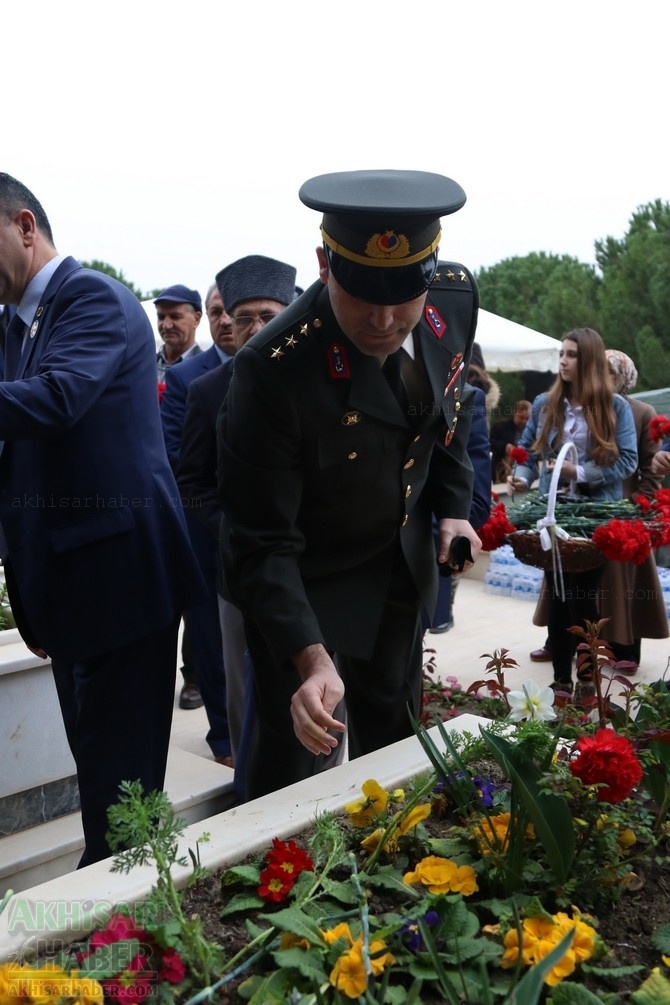 Akhisar'da 18 Mart Şehitler Günü ve Çanakkale Zaferinin 103.Yılı 98