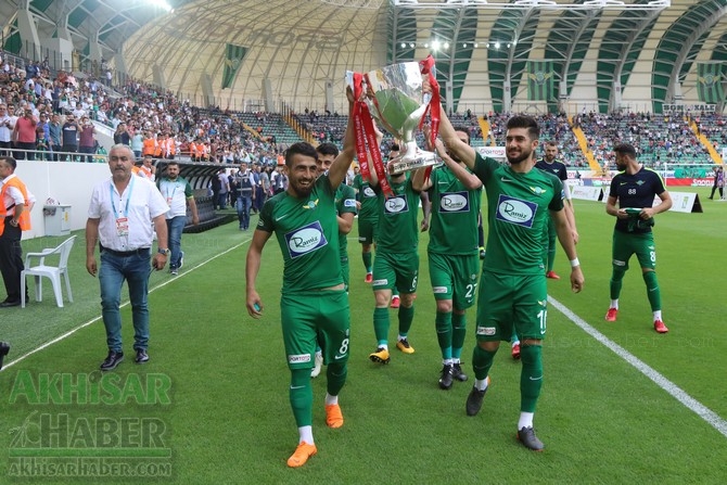 Akhisarspor, Ziraat Türkiye Kupası ile sahada taraftarı selamladı 19