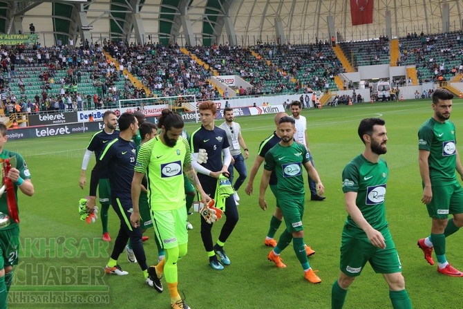 Akhisarspor, Ziraat Türkiye Kupası ile sahada taraftarı selamladı 46