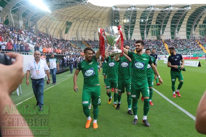 Akhisarspor, Ziraat Türkiye Kupası ile sahada taraftarı selamladı 5