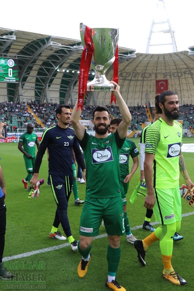 Akhisarspor, Ziraat Türkiye Kupası ile sahada taraftarı selamladı 55