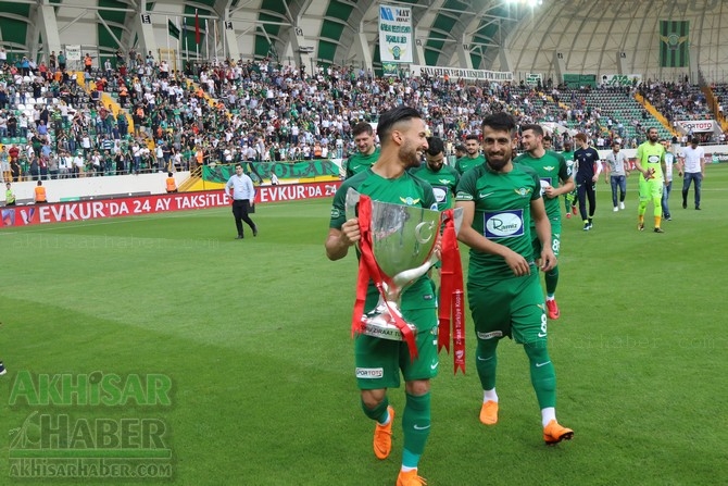 Akhisarspor, Ziraat Türkiye Kupası ile sahada taraftarı selamladı 66