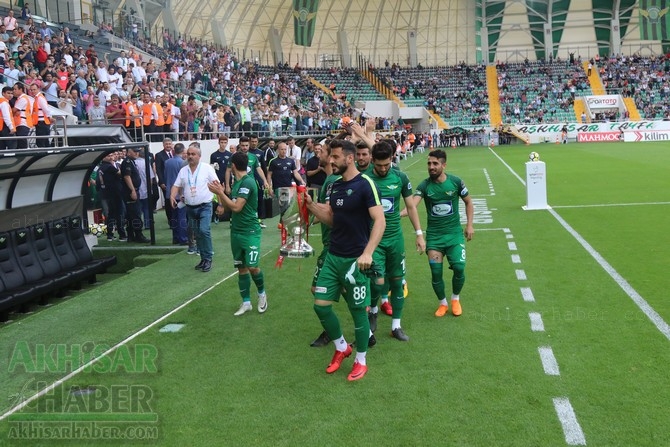 Akhisarspor, Ziraat Türkiye Kupası ile sahada taraftarı selamladı 7