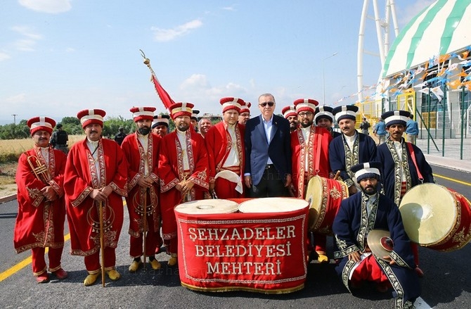 Cumhurbaşkanı Recep Tayyip Erdoğan, Akhisar'da miting yaptı 12