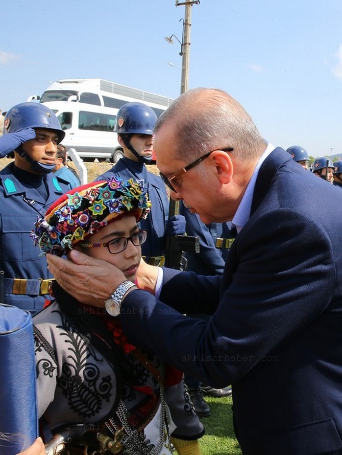 Cumhurbaşkanı Recep Tayyip Erdoğan, Akhisar'da miting yaptı 19