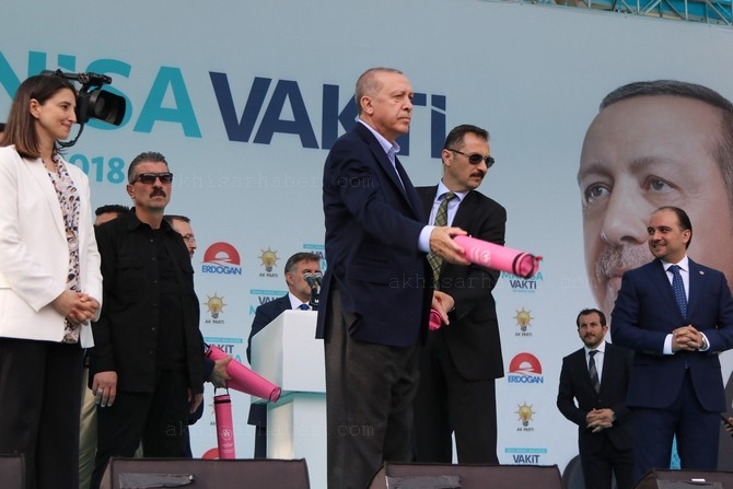 Cumhurbaşkanı Recep Tayyip Erdoğan, Akhisar'da miting yaptı 252