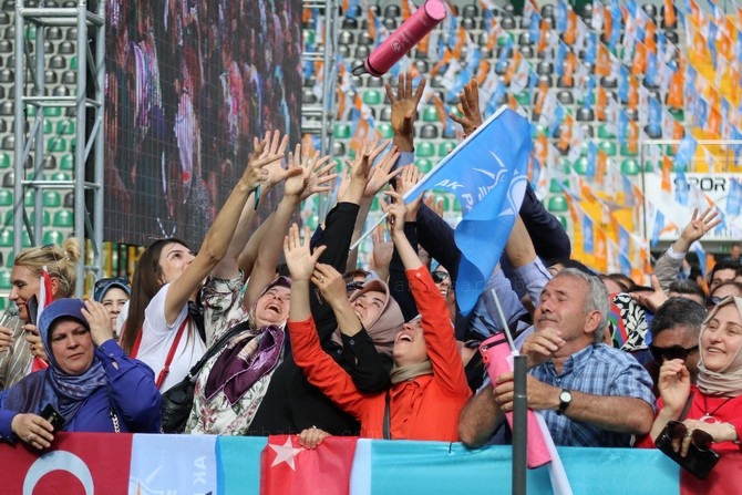 Cumhurbaşkanı Recep Tayyip Erdoğan, Akhisar'da miting yaptı 260