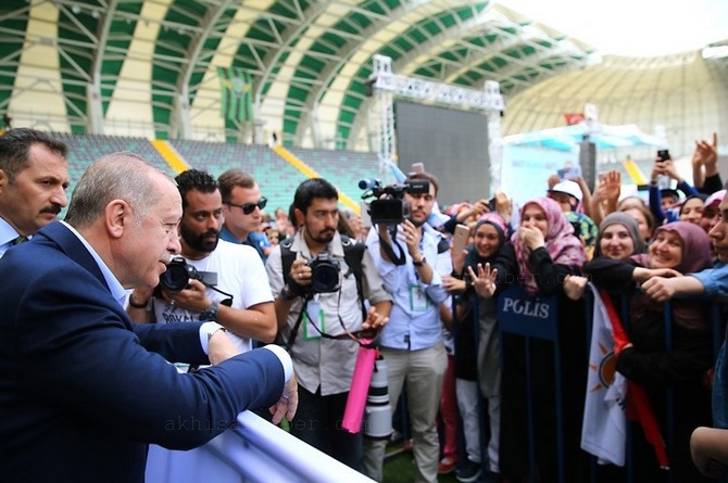 Cumhurbaşkanı Recep Tayyip Erdoğan, Akhisar'da miting yaptı 28