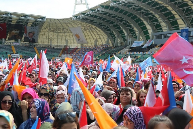 Cumhurbaşkanı Recep Tayyip Erdoğan, Akhisar'da miting yaptı 54