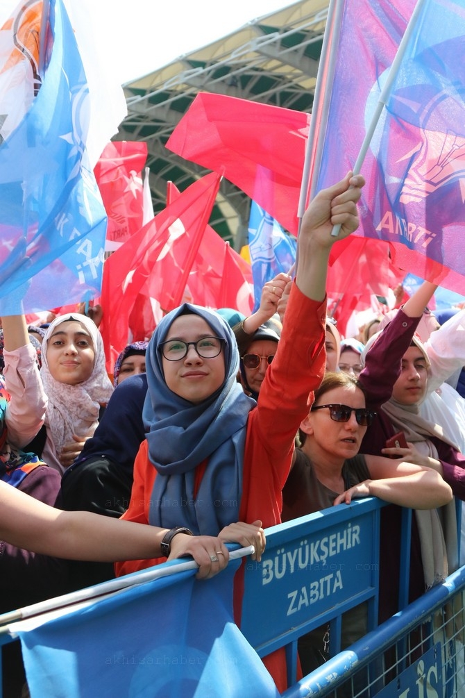 Cumhurbaşkanı Recep Tayyip Erdoğan, Akhisar'da miting yaptı 59