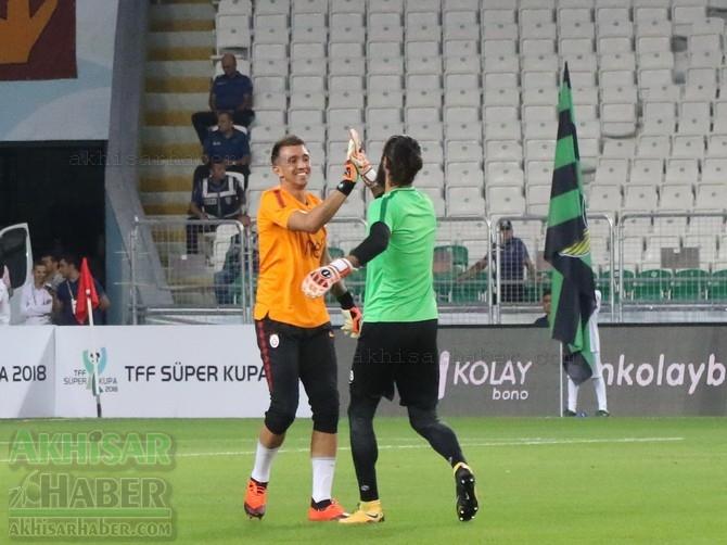 Süper Kupa heyecanı başlıyor! İşte Akhisarspor ve Galatasaray saha içind 13