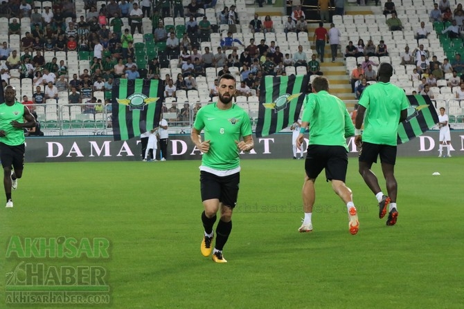 Süper Kupa heyecanı başlıyor! İşte Akhisarspor ve Galatasaray saha içind 25